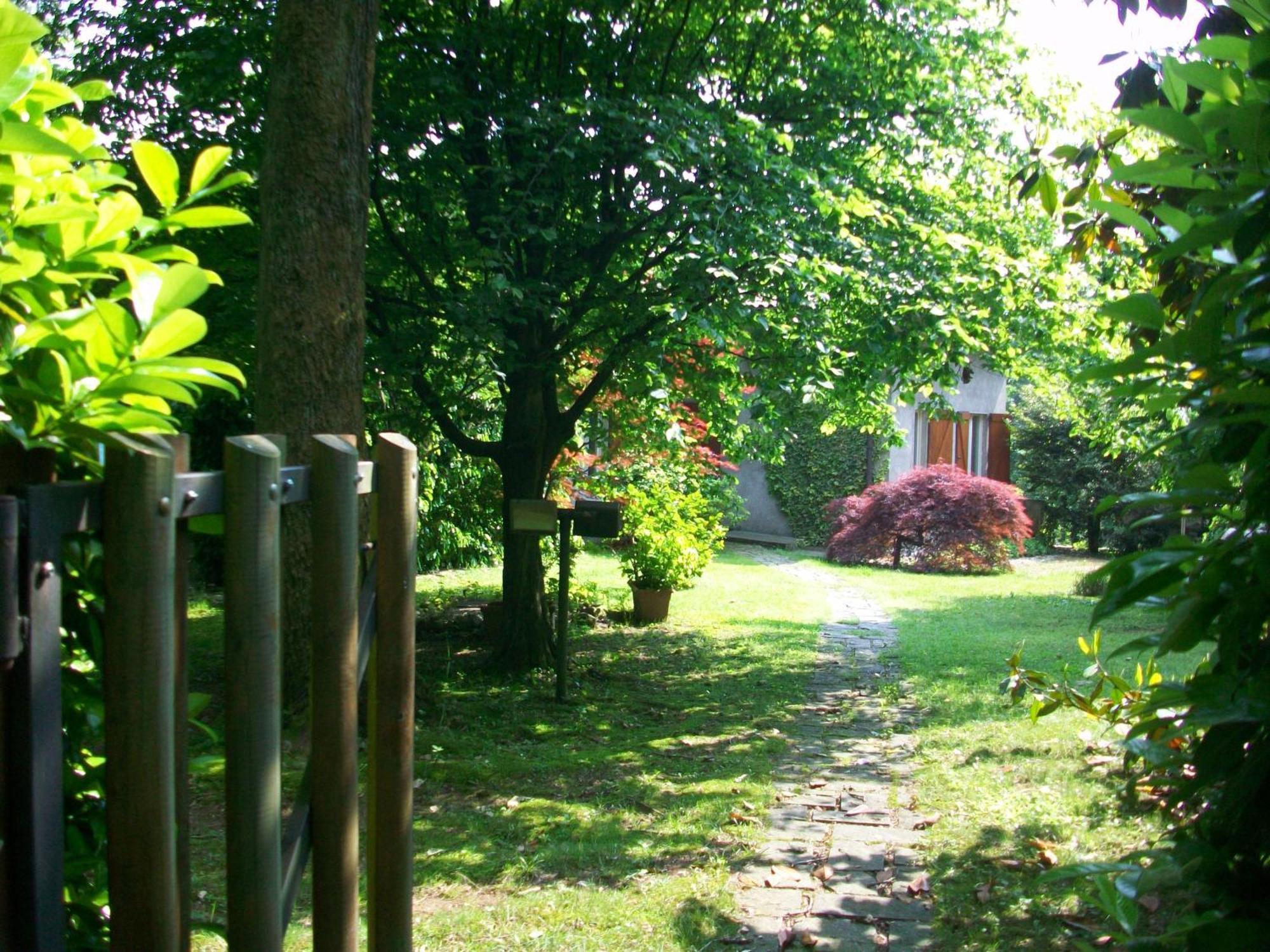 B&B L'Albero Maestro Orsenigo Экстерьер фото